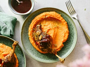 Pernas de Pato com Puré de Batata-Doce