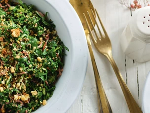 Couve Salteada com Bacon e Broa