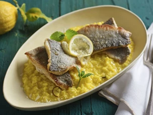 Filetes de Robalo com Arroz de Curcuma
