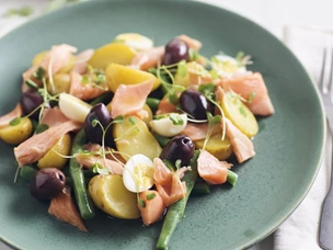 Salada Niçoise de Salmão e Ovos de Cordoniz